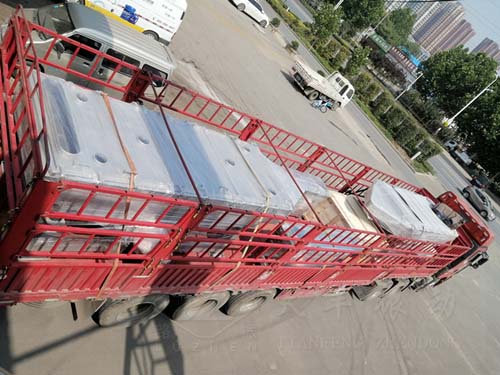 直線(xiàn)振動(dòng)篩和水平輸送機(jī)發(fā)貨